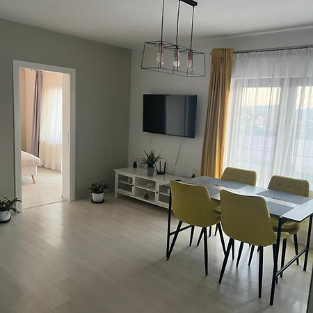 B&B Unicat Bistriţa Екстериор снимка
